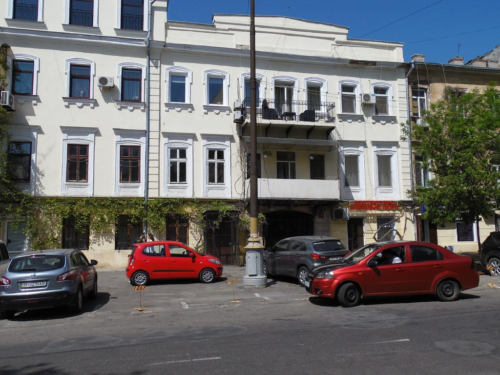 Vintazhnaya Apartment Odessa Exterior foto